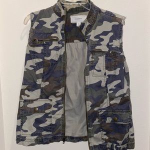 Caslon Camo Sleeveless Vest